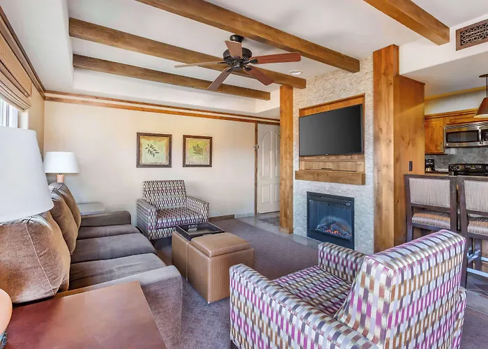 Hilton Vacation Club Summit Hotel